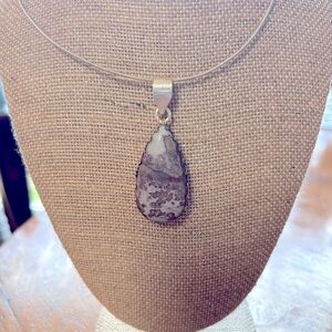 Large 925 Oriental agate pear shaped pendant with cool wire like 925 necklace